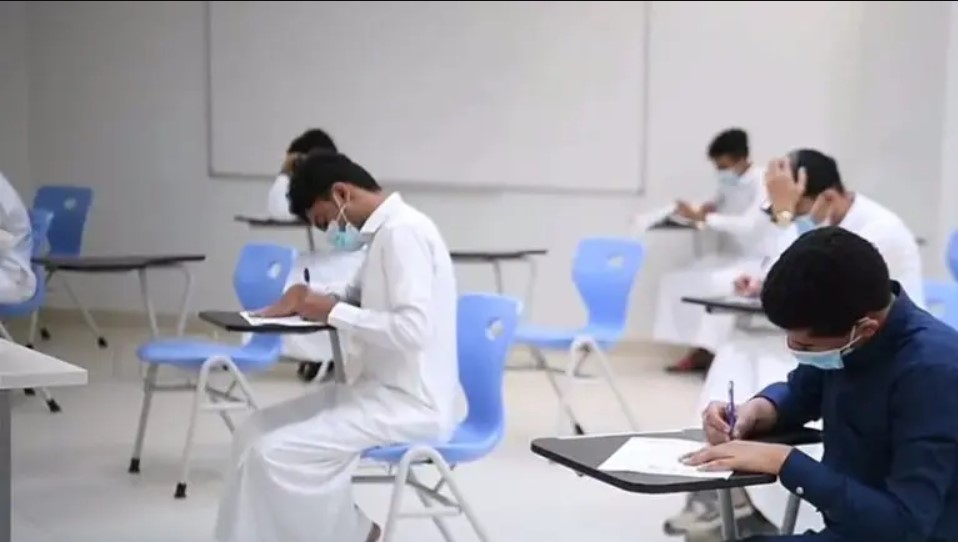 تقنية إلكترونية حديثة للتصحيح الآلي لاختبارات الطلاب التحريرية